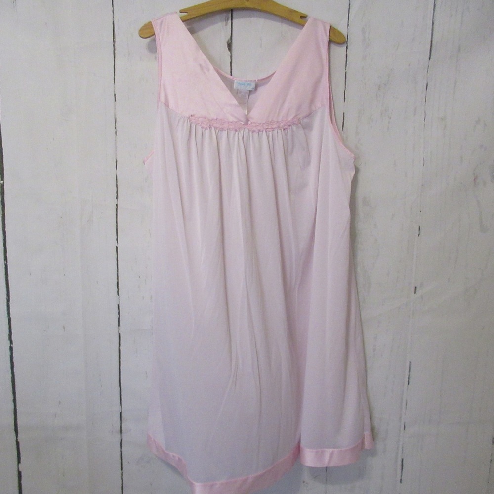 Vintage Vanity Fair Nightgown 2X Pink Satin Applique Slip Dress